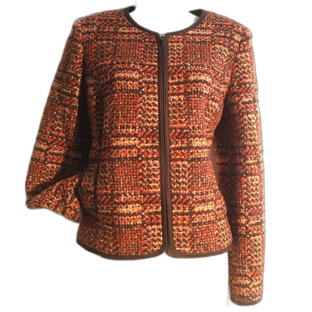 Amazing houndstooth blazer! Fall colors are hot!